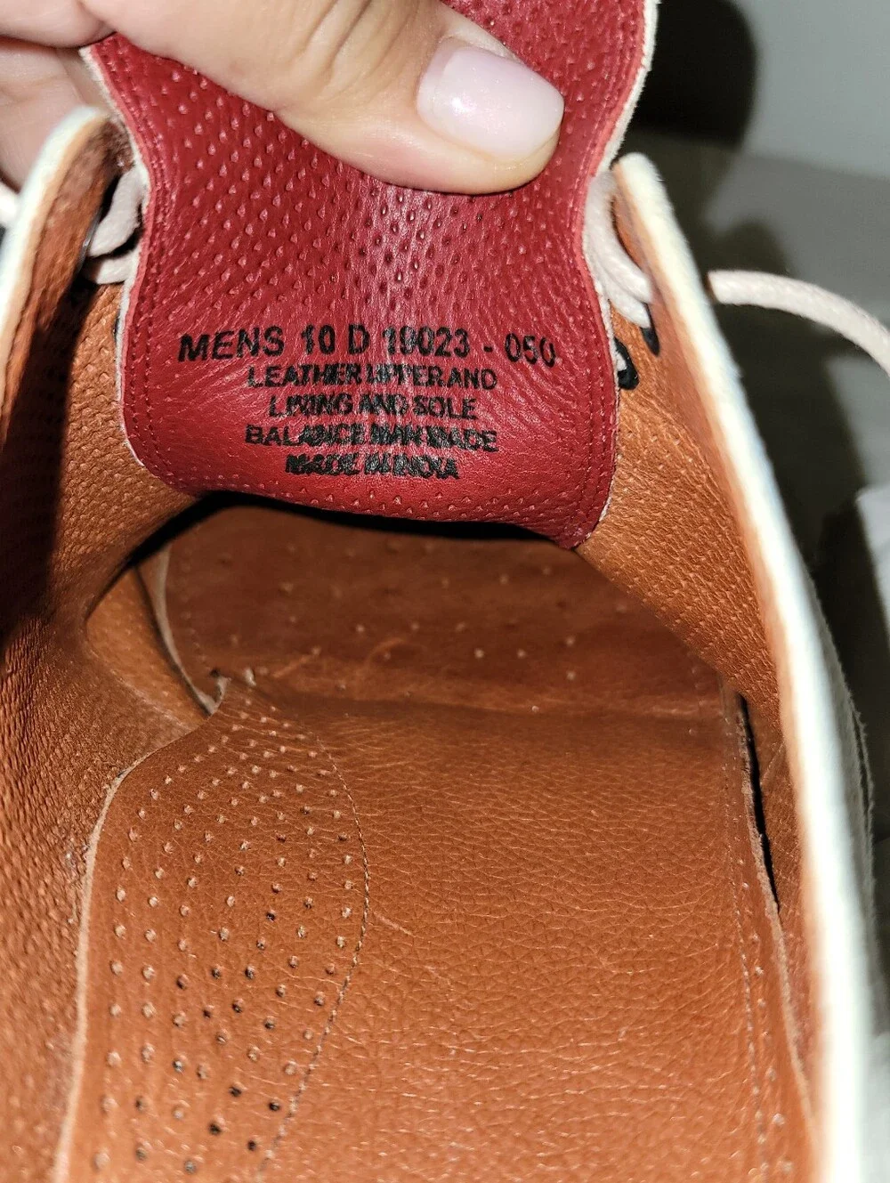 rare Florsheim by Duckie Brown white textured canvas or seersucker cap-toe oxfor